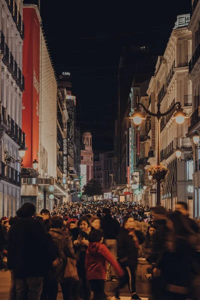 Madri Espanha Janeiro 2020 Grande Multidão Puerta Del Sol Madri Imagens De Bancos De Imagens