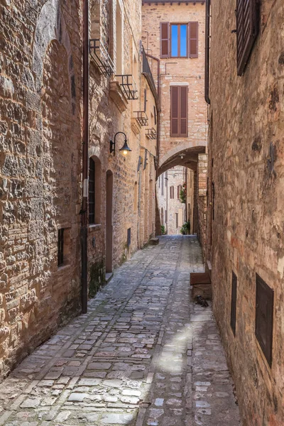 Rua em Assisi, Itália — Fotografia de Stock