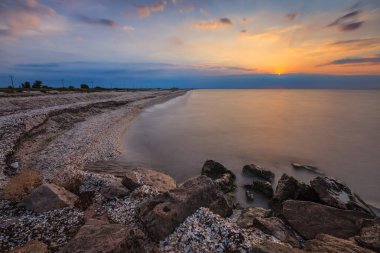Denizde gün doğumu 