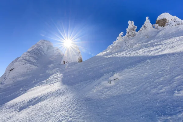 Paisagem montanhosa no inverno — Fotografia de Stock