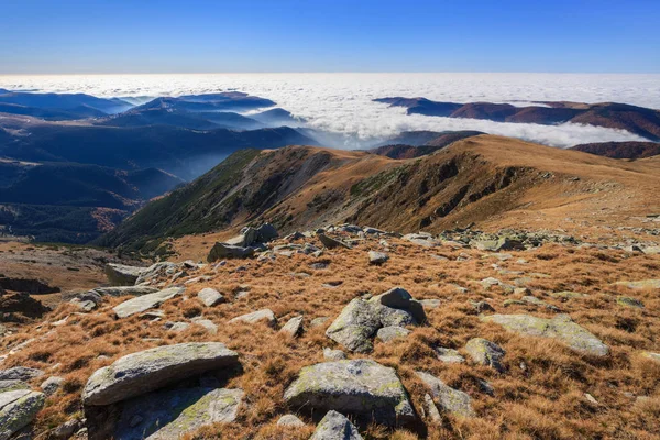 Horská krajina v horách Parang, Rumunsko — Stock fotografie