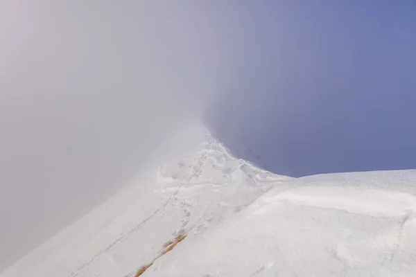 Paisagem montanhosa no inverno — Fotografia de Stock