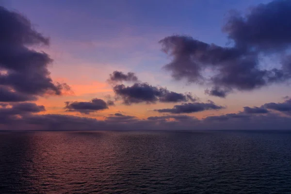 Pôr do sol no mar — Fotografia de Stock