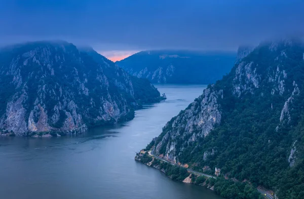 Donau-Schluchten (cazanele mari), Rumänien — Stockfoto