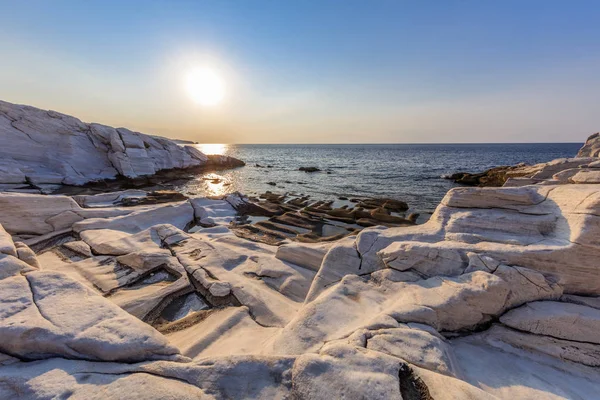 Východ slunce v Aliki. Ostrov Thassos, Řecko — Stock fotografie