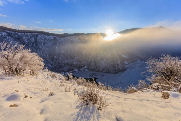 Gorges Dunaju w zimie, Rumunia — Zdjęcie stockowe