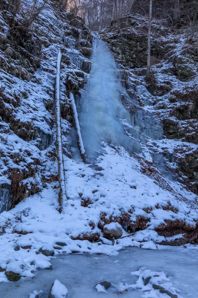 Valea lui Stan Gorge en invierno, Rumania —  Fotos de Stock