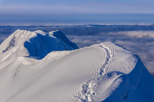 Paisagem montanhosa no inverno — Fotografia de Stock