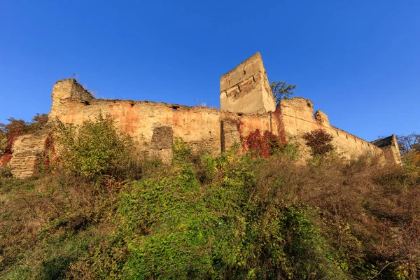 Medieval fortified saxon fortress in Saschiz village. Transylvan — Stock Photo, Image