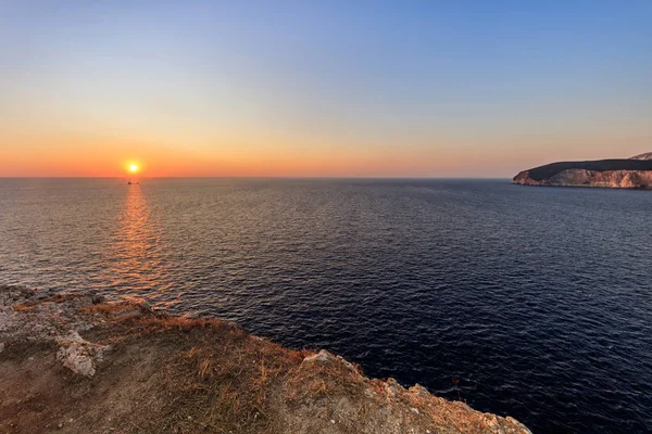 Tramonto a Capo Doukato. Isola di Lefkada — Foto Stock