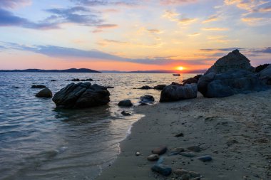 Sahilde gün batımı