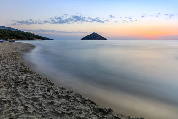 Paradise beach at sunrise. Greece — Stock Photo, Image