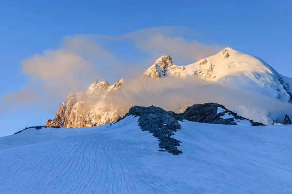 Glacier du Tour ao nascer do sol. Alpes franceses — Fotografia de Stock