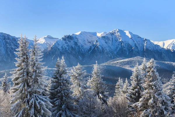 Horská krajina v zimě — Stock fotografie