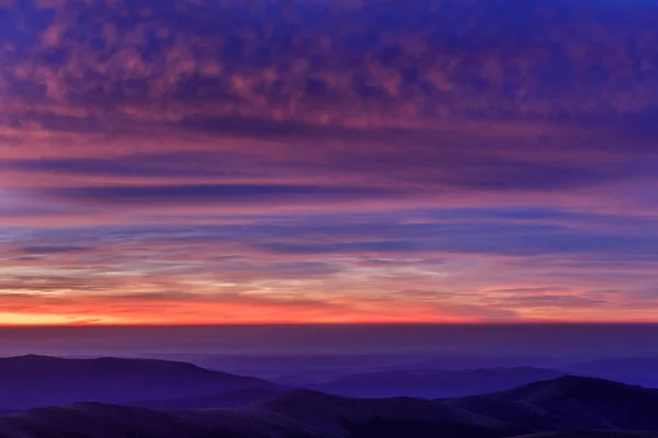 Sonnenaufgang im Fagaras-Gebirge, Rumänien — Stockfoto