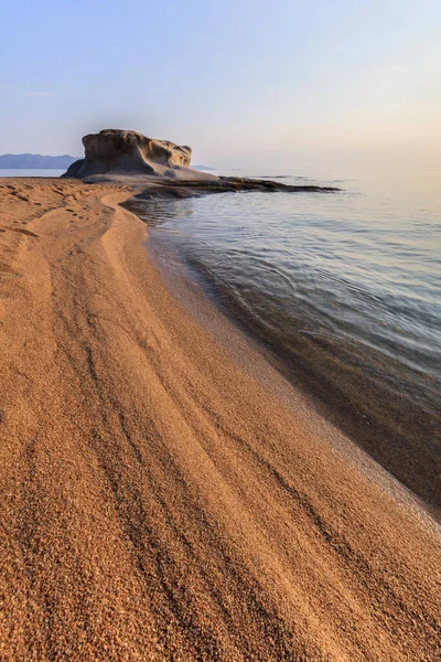 Hermosa Playa Kakoudia Amanecer Ierissos Grecce —  Fotos de Stock