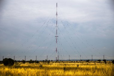 askeri radyo istasyonları