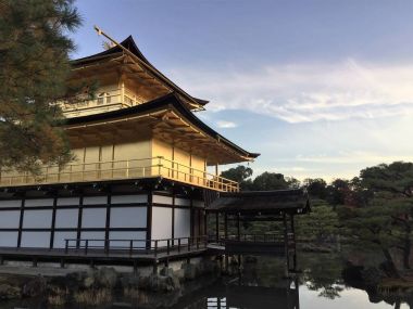 Kinkaku-ji, altın köşk (anlam ayrımı Tapınağı).