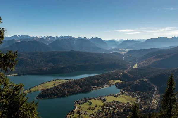 Alpler ve Walchensee göster