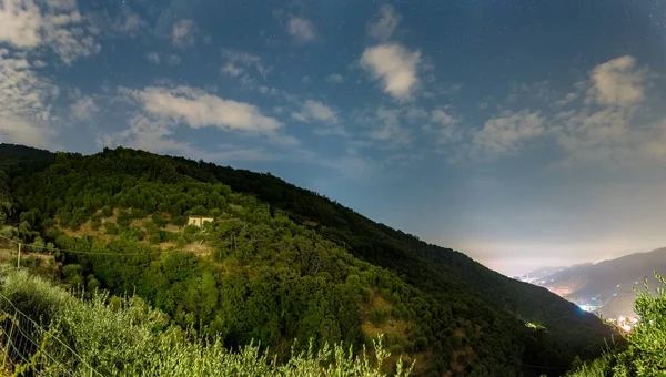 Dağlarda panoramik nightscape