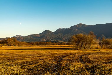 Murnauer Moos yükselen aya