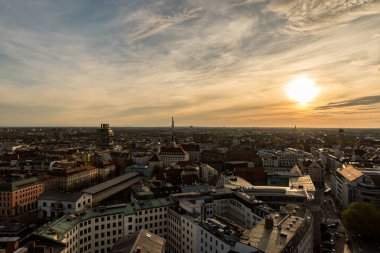Günaydın Münih-Münih 'te güneşin batışını