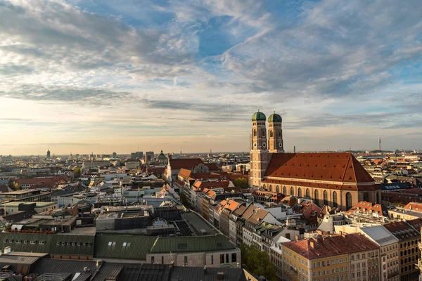 Cityscape Sunset'teki Frauenkirche ile