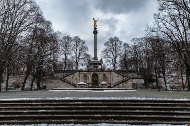 Münih kış Friedensengel