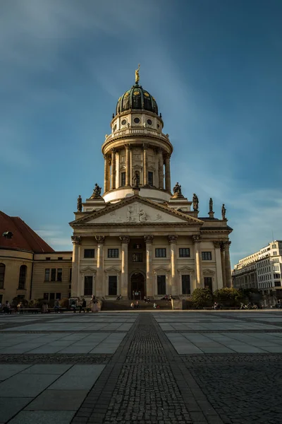 La catedral francesa situada en el mercado gendarme de Berlín — Foto de Stock