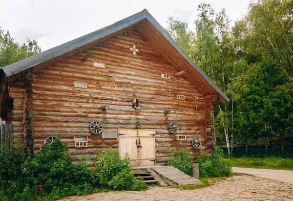 Barn, Wood storage in the Slavic style — Stock Photo, Image