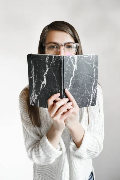 Freelancer iş yerinde düşünce