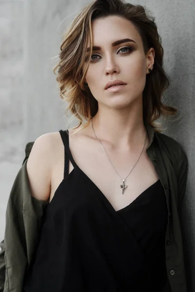 Kız boyunca yürüyüş 