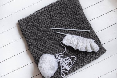 siyah ekose viskoz beyaz iplik