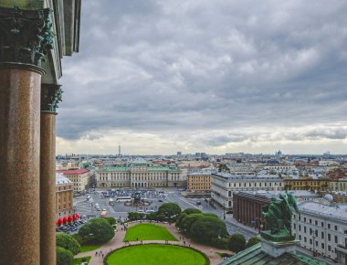 Saint Isaac's Meydanı ve Nicholas ı anıt St. Isaac's Katedrali, St Petersburg, Rusya.