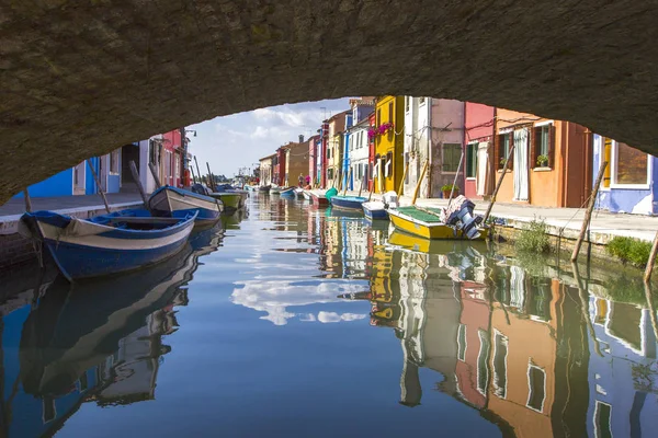 Venecia Italia Junio 2013 Vista Las Coloridas Casas Barcos Venecianos — Foto de Stock