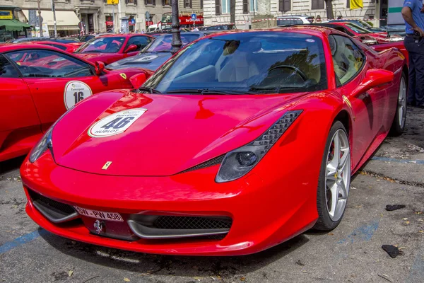 Řím Itálie Června 2014 Ferrari Sporťáků Výstavě Náměstí Republiky Náměstí — Stock fotografie
