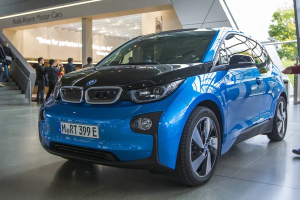 Mnichov Německo Listopadu 2017 Modré Elektrické Bmw Prezentuje Výstavě Centrum — Stock fotografie