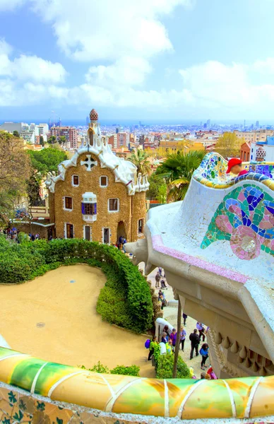 Panoramablick Auf Park Guell Lebkuchenhäuser Mit Mosaiken Des Architekten Antonio — Stockfoto