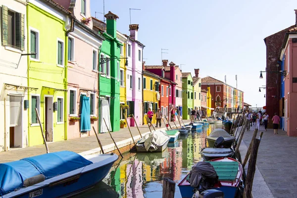 Venice Italy June 2013 View Typical Street Scene Showing Brightly — 스톡 사진