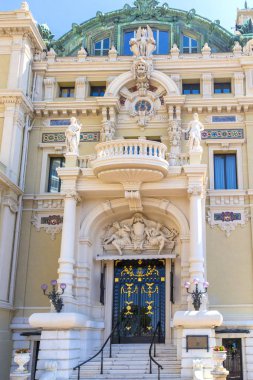 Dekorasyon unsurları, güzel Monte Carlo kumarhanesinin inşasının bir parçası Güney Fransa, Monako 'da.