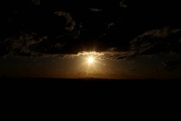 Skyline illuminated by the sun — Stock Photo, Image