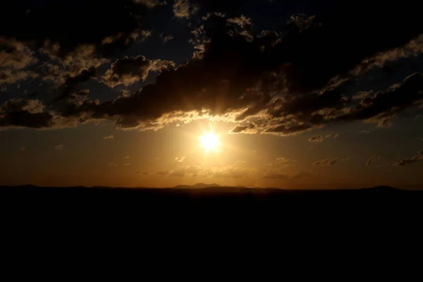 Coucher de soleil sur l'horizon brésilien — Photo