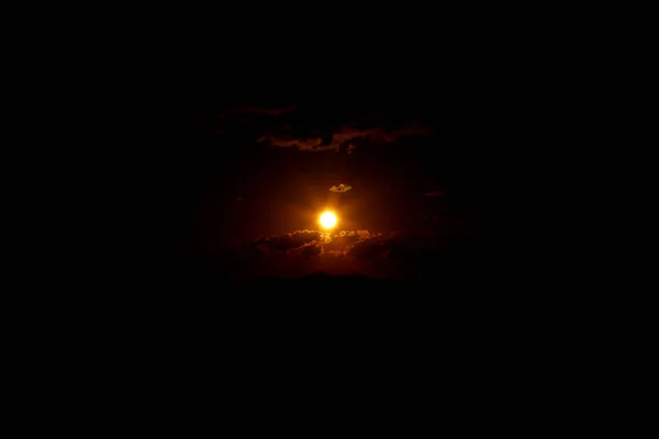 Pôr do sol no horizonte brasileiro — Fotografia de Stock
