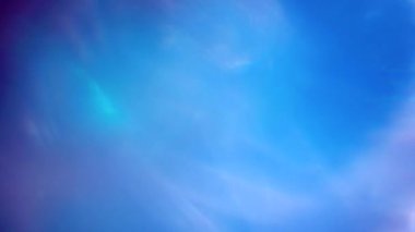 Bilimkurgu doğal ışık başkalaşımları. Doymuş ışıltı, arkaplan, ışık sızıntısı.