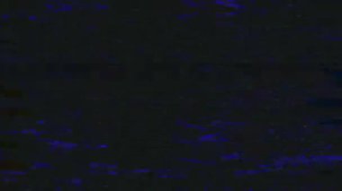 Karışık renkli veri hatası siber punk parıltılı arka planda arıza yaptı.