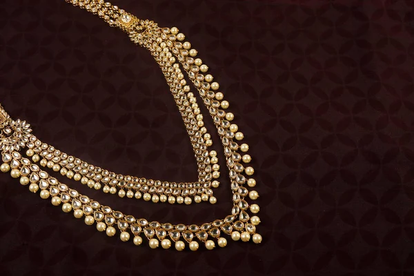 Authentic Traditional Indian Jewellery Necklace On Dark Background. Wear in Neck in Wedding, Festivals And Other Occasion. Very Useful Image For Website, Printing & Mobile Application. — Stock Photo, Image