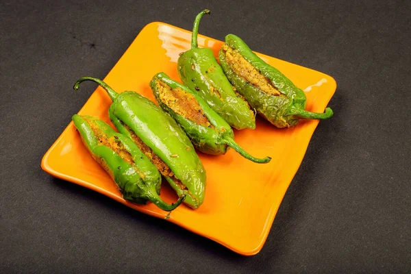 Delicioso Boca Molhando Recheado Pimenta Verde Com Farinha Grama Bharma — Fotografia de Stock