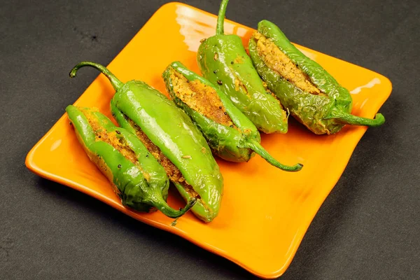 Delicioso Boca Molhando Recheado Pimenta Verde Com Farinha Grama Bharma — Fotografia de Stock