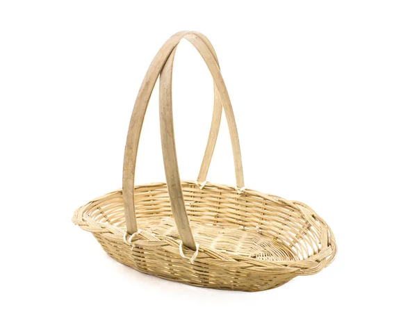 Hasır sepet el yapımı sepetçilik beyaz arka plan üzerinde izole