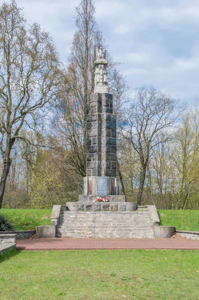 Deblin, Poland - April 20, 2017: Monument for soldiers who fallen for independence of Poland from 15th Wolves Infantry Regiment. — Stock Photo, Image